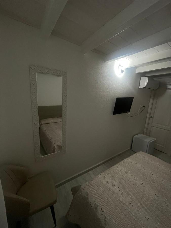 ラ・カレッタ La Perla Del Mare 2 Bed & Breakfast エクステリア 写真