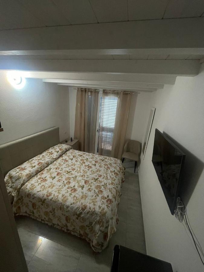 ラ・カレッタ La Perla Del Mare 2 Bed & Breakfast エクステリア 写真
