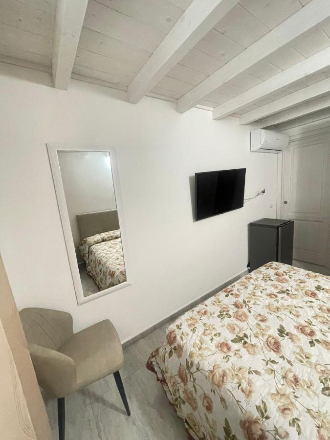 ラ・カレッタ La Perla Del Mare 2 Bed & Breakfast エクステリア 写真